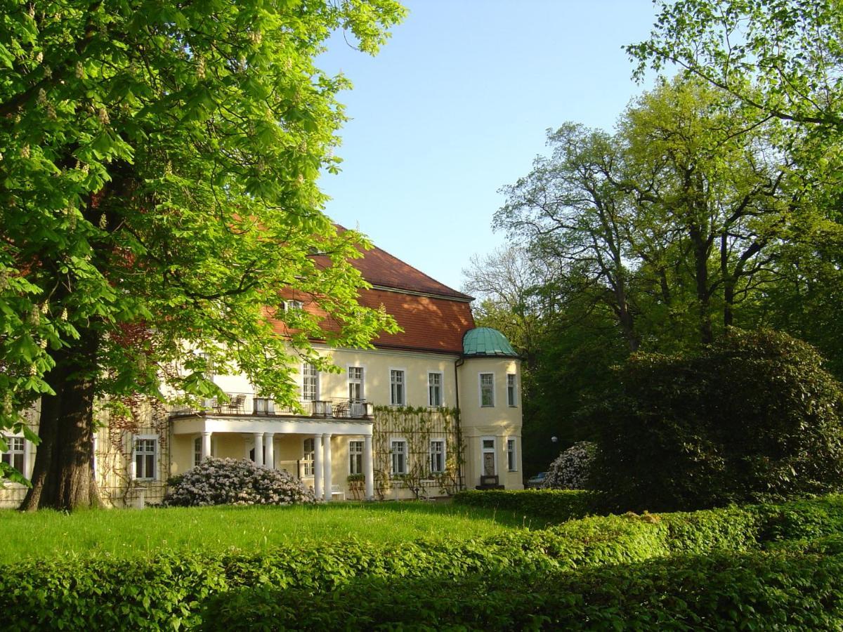 Hotel Schloss Schweinsburg Neukirchen-Pleisse Екстер'єр фото